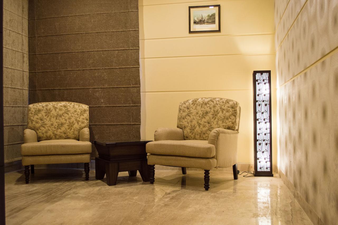 Corbett Wild Iris Spa And Resort Rāmnagar Exterior photo